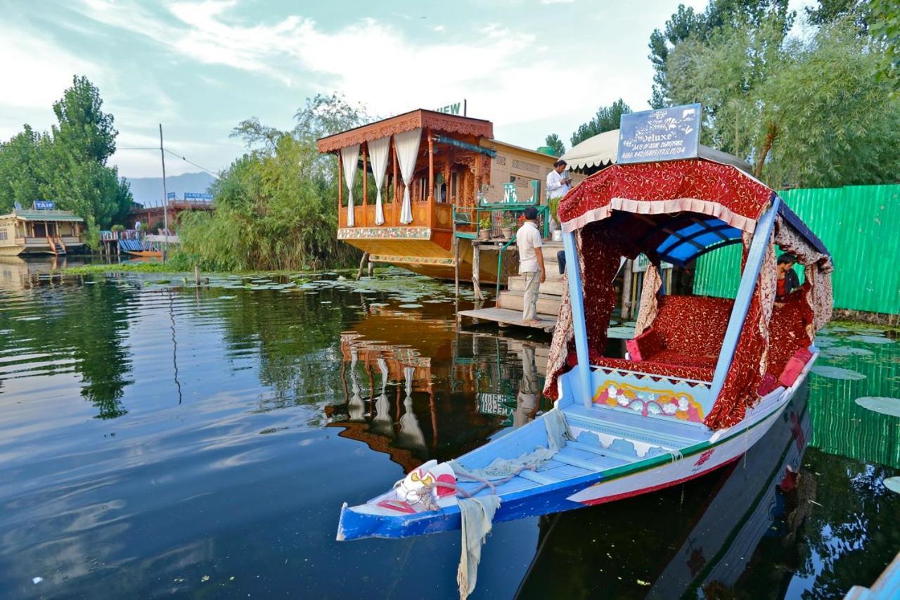 Hotel Green View Group Of Houseboats Srīnagar Habitación foto